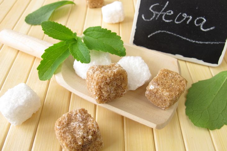 10 Surprising Benefits and Risks of the Alternative Sweetener Stevia