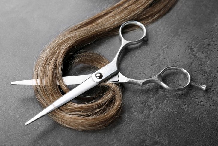 A Woman's Guide to Cutting Hair at Home