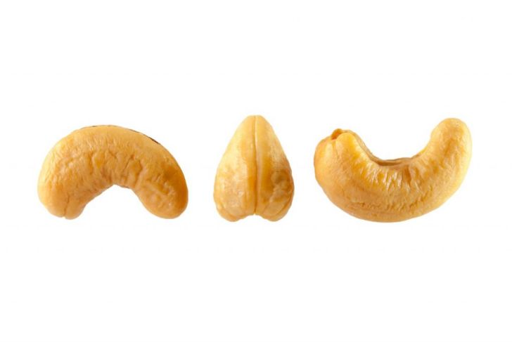 Are Cashews Safe For Dogs To Eat?