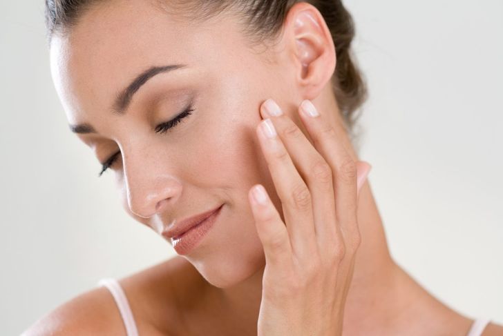 How Does Microdermabrasion Work?