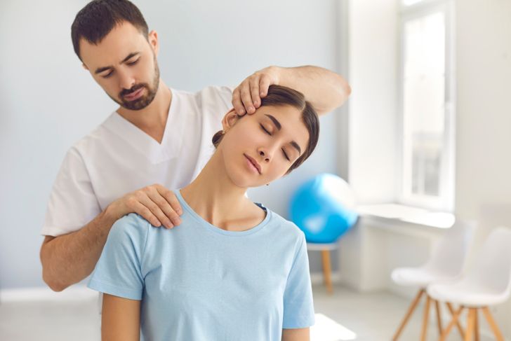 Identifying and Treating a Pinched Nerve in the Neck