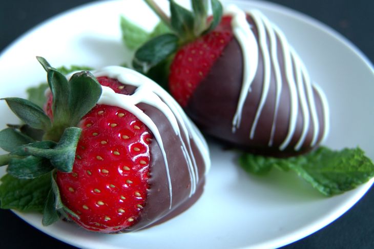Make a Delectable Dessert at Home with Chocolate-Covered Strawberries
