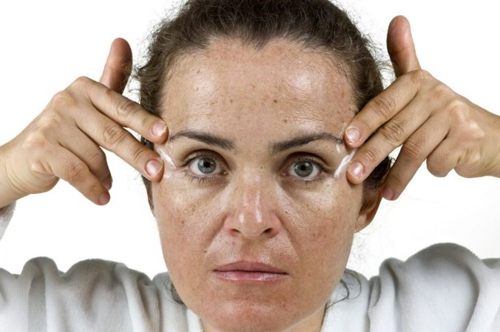 Skin Care Tips Every Woman Over 50 Should Know