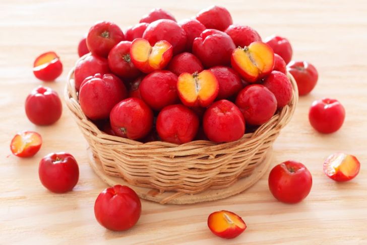 The Benefits and Research on Acerola Fruit