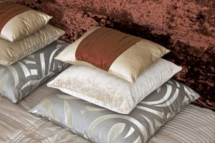 The Benefits of Copper and Silk Pillowcases