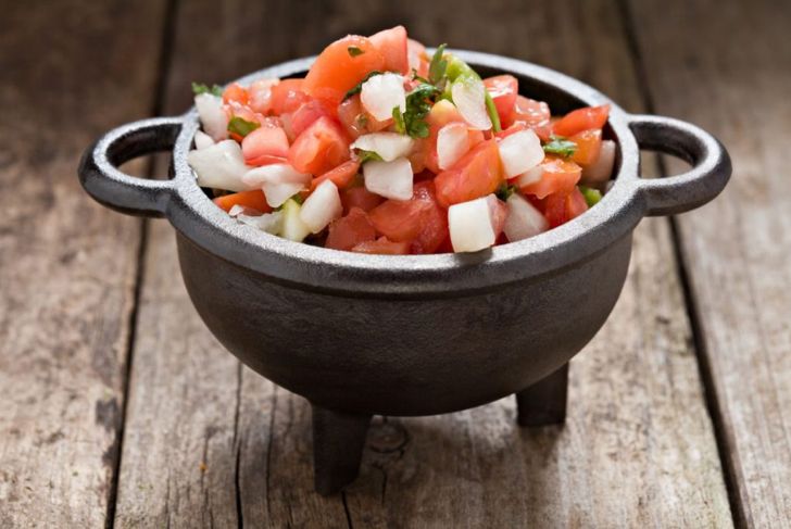 What Are Recipes For Homemade Salsa?