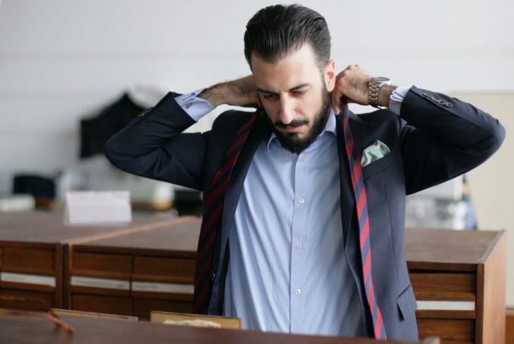 What You Need to Know About Tying a Windsor Knot