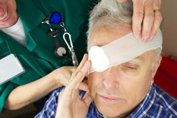 10 Facts About Chemical Eye Burns