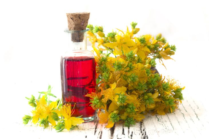 10 Fascinating Health Benefits from St. John's Wort