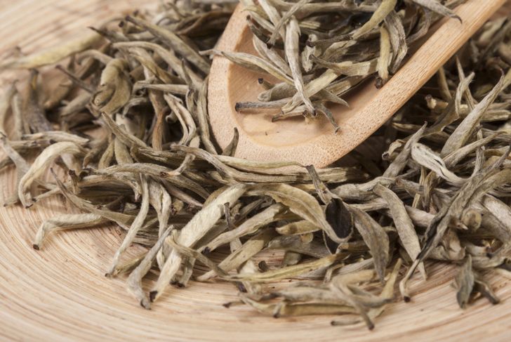 10 Key Benefits for Drinkers of White Tea
