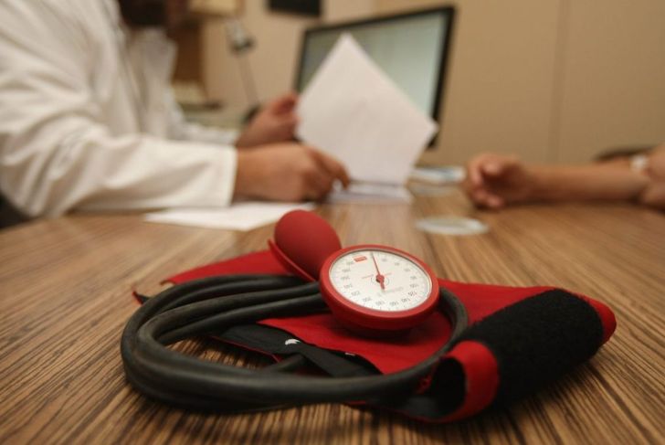 10 Signs of High Blood Pressure You Shouldn't Ignore