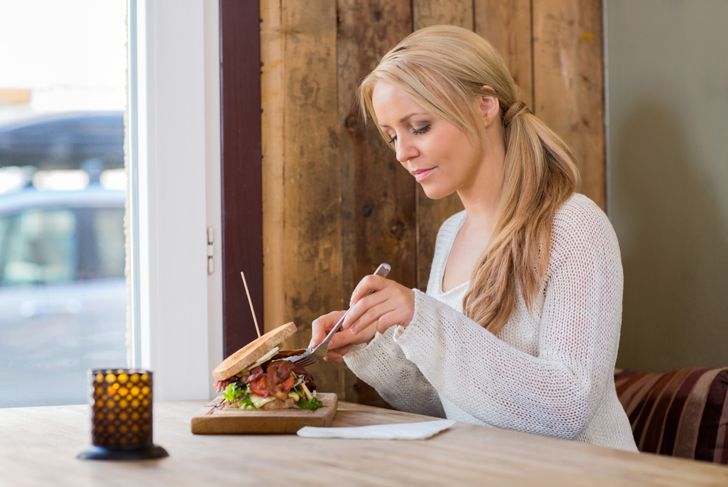 10 Symptoms of Binge Eating Disorder
