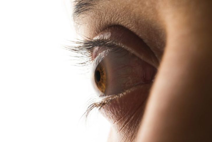 10 Things to Know About Having a Foreign Object in the Eye