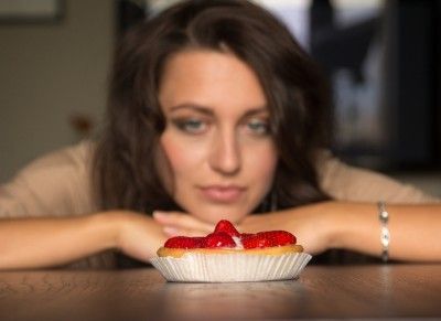 10 Ways Eating Sugar Poses Danger to Your Health