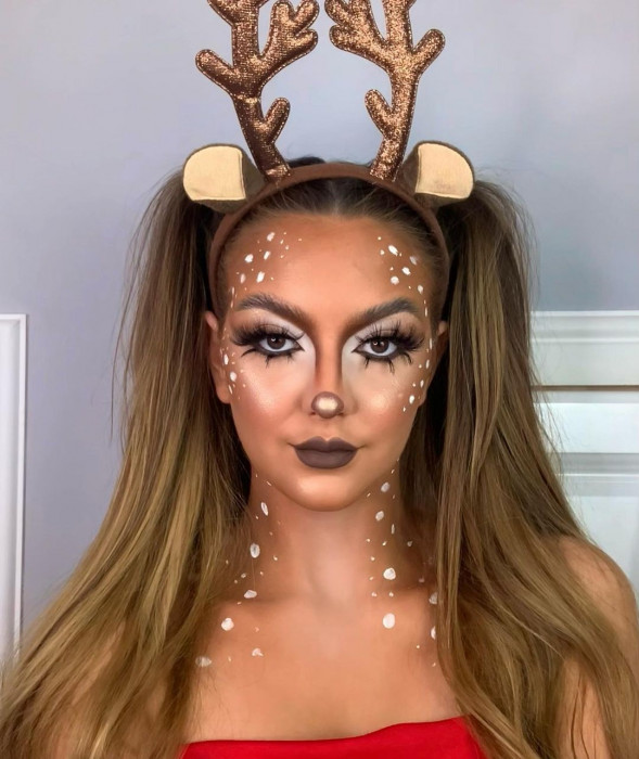 37 Different Christmas Makeup Looks for this Holiday Season - Hairstylery