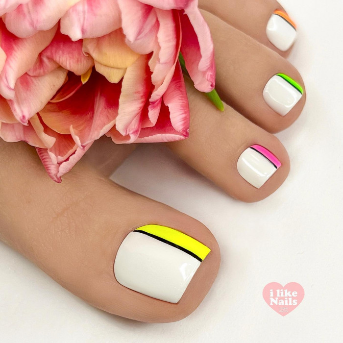 60+ Dazzling Summer Pedicure Ideas for More Fun in the Sun - Hairstylery