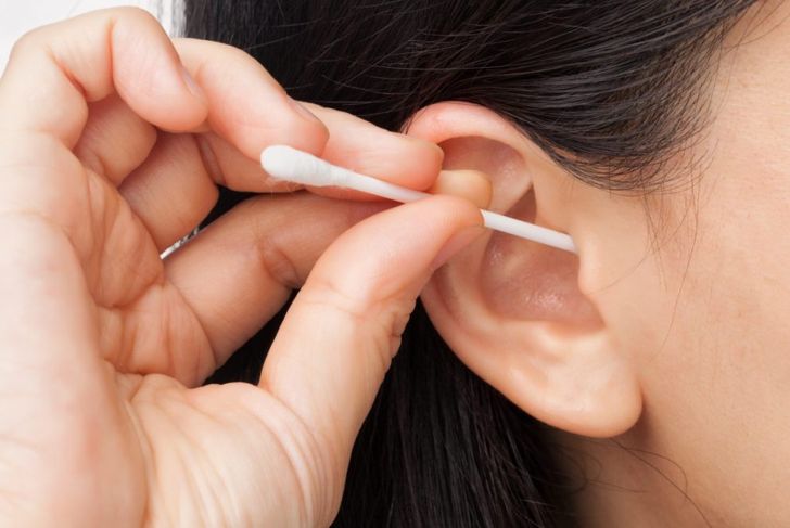 8 Ear Barotrauma Causes and Treatments