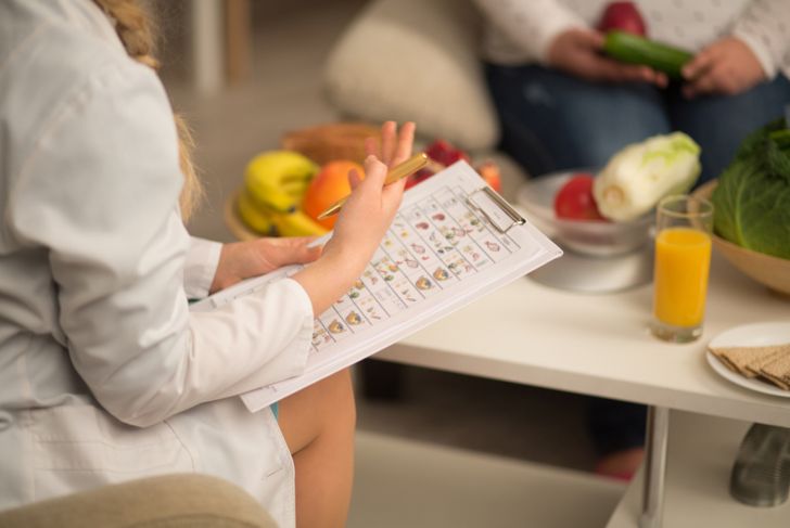 8 Reasons You Should See a Nutritionist
