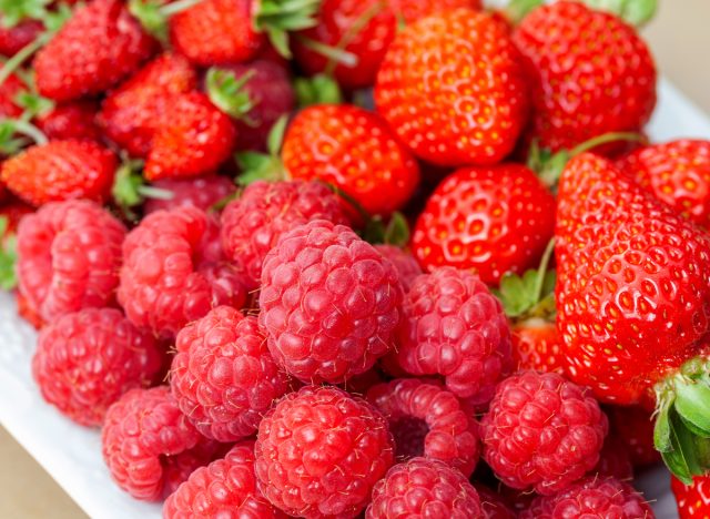 9 Fruits You Need To Add to Your Smoothie for Weight Loss