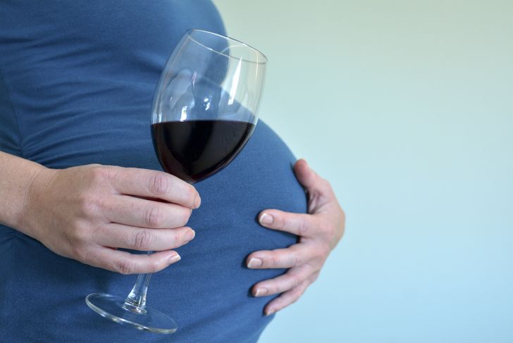 9 Symptoms, Treatments, and Prevention of Fetal Alcohol Syndrome