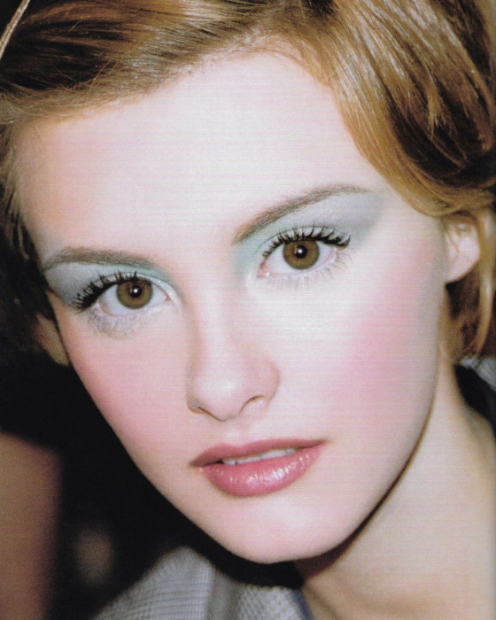 90s Makeup Looks: The Most Popular Must Try Beauty Trends