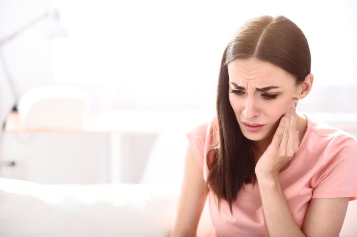 Causes, Symptoms, and Treatments for Jaw Pain