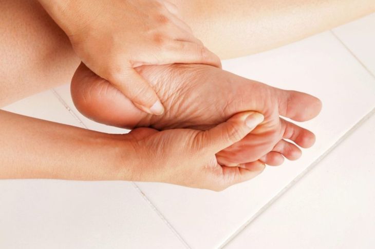 Diabetic Foot Pain: What Causes it and What Does it Mean?
