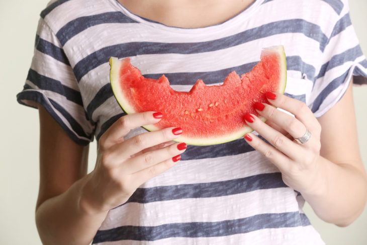 Foods and Drinks to Eat (And Avoid) With a Canker Sore