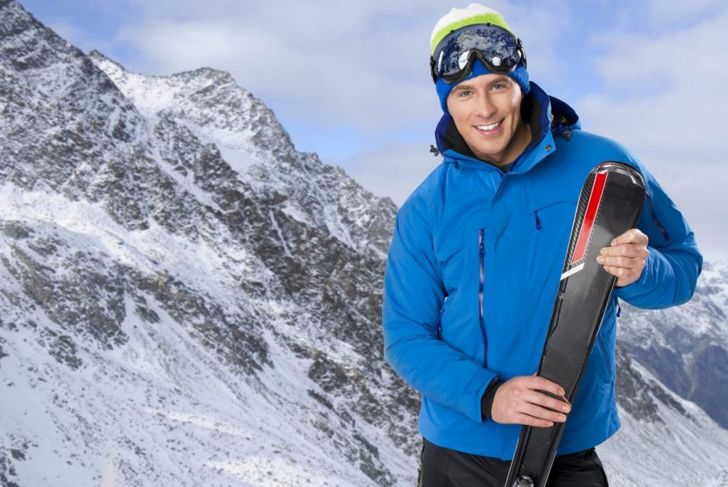 Symptoms and Treatments for Skier's Thumb