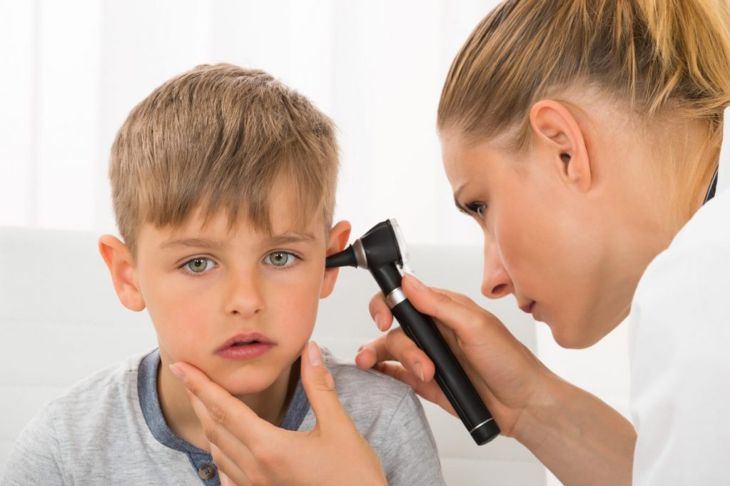 Symptoms, Causes, and Treatments of Ear Barotrauma