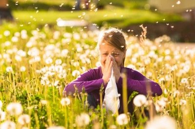 Ways You’re Aggravating Those Allergies