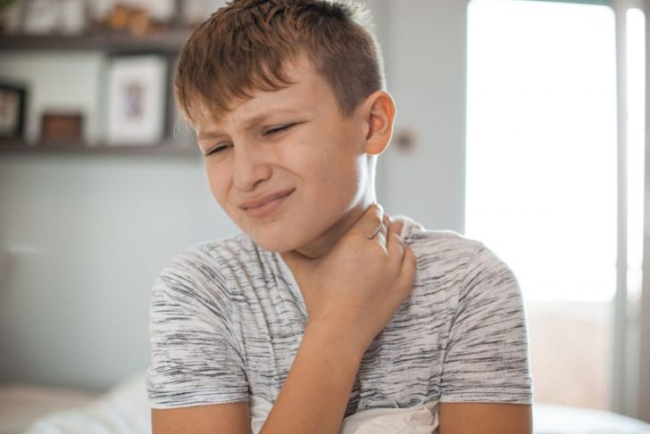 What Causes That Itchy Throat Feeling?