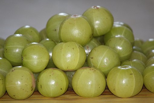 What is the Nutritional Value of 1 amla and Is 1 amla Healthy for You?