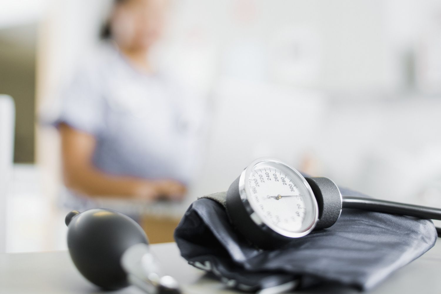What are the Causes of Low Blood Pressure and the Treatment for Low Blood Pressure?
