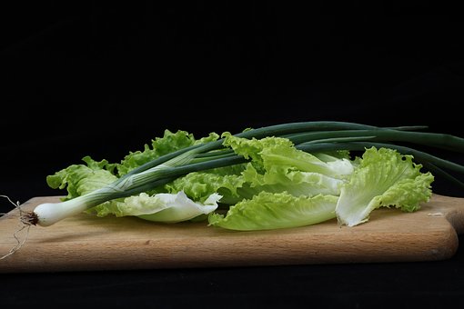 What is the Nutritional Value of Romaine Lettuce and Is It Good for You?