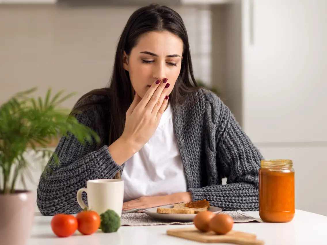 What are the Symptoms of Nausea after Eating and the Treatment for Nausea after Eating?