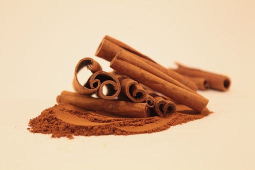 What is the Nutritional Value of Cinnamon per 100g and Is Cinnamon per 100g Healthy for You?