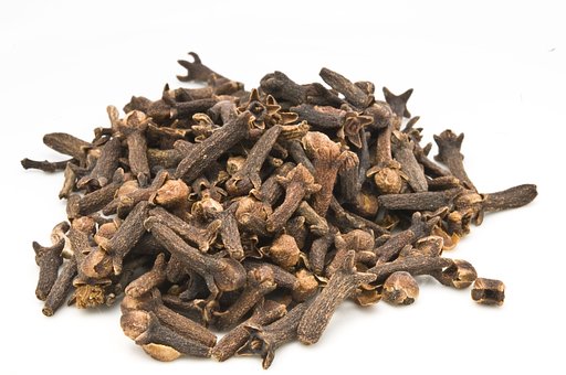 What is the Nutritional Value of Cloves per 100g and Are Cloves per 100g Healthy for You?