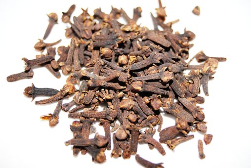 What is the Nutritional Value of Cloves per 100g and Are Cloves per 100g Healthy for You?
