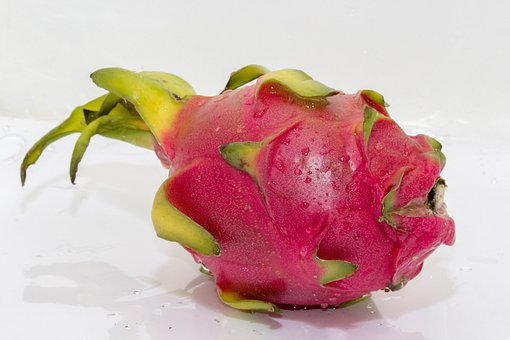What is the Nutritional Value of Dragon Fruit per 100g and Is Dragon Fruit per 100g Healthy for You?