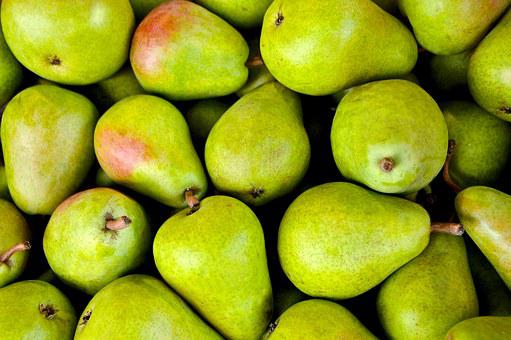 What is the Nutritional Value of Pears per 100g and Are Pears per 100g Healthy for You?