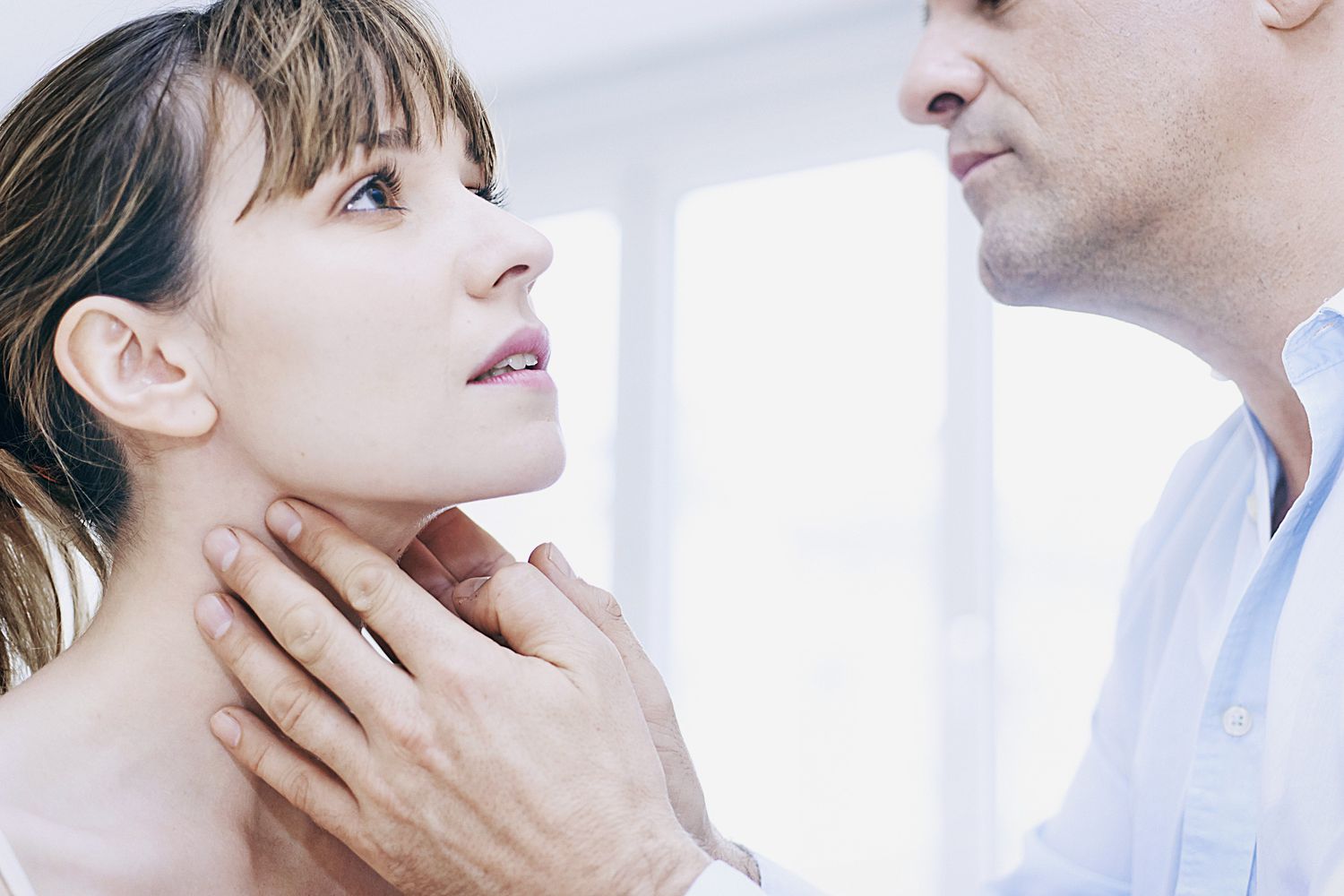 What are the Symptoms of Overactive Thyroid and the Treatment for Overactive Thyroid?