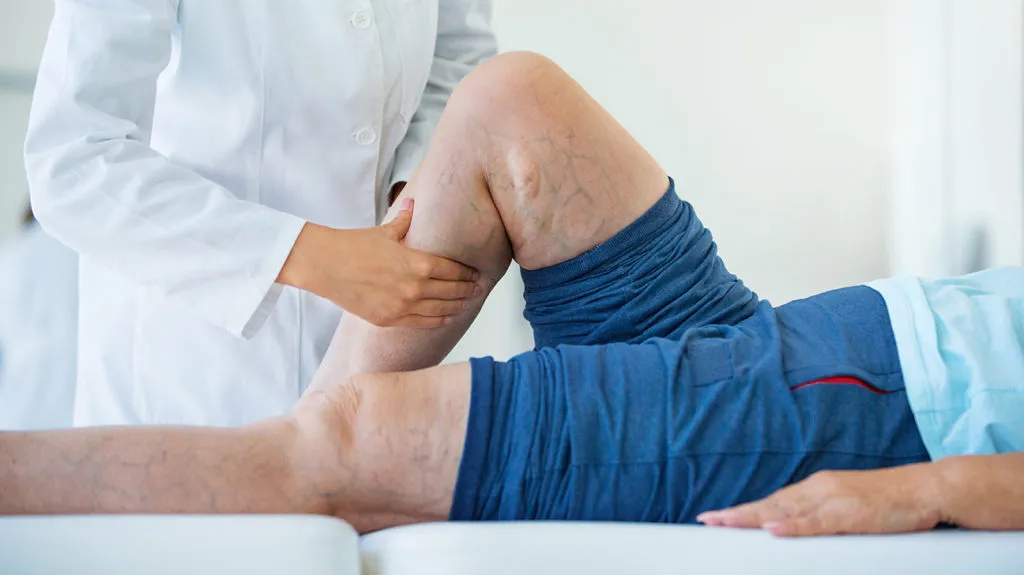 What are the Symptoms of Deep Vein Thrombosis and the Treatment for Deep Vein Thrombosis?