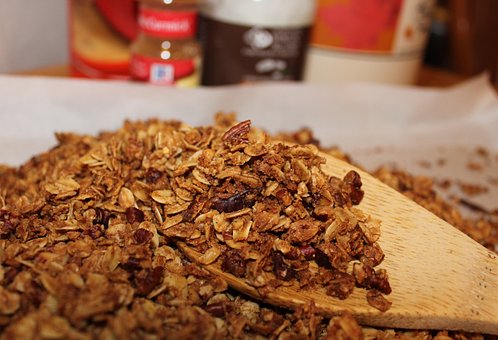 What is the Nutritional Value of Granola and Is Granola Healthy for You?