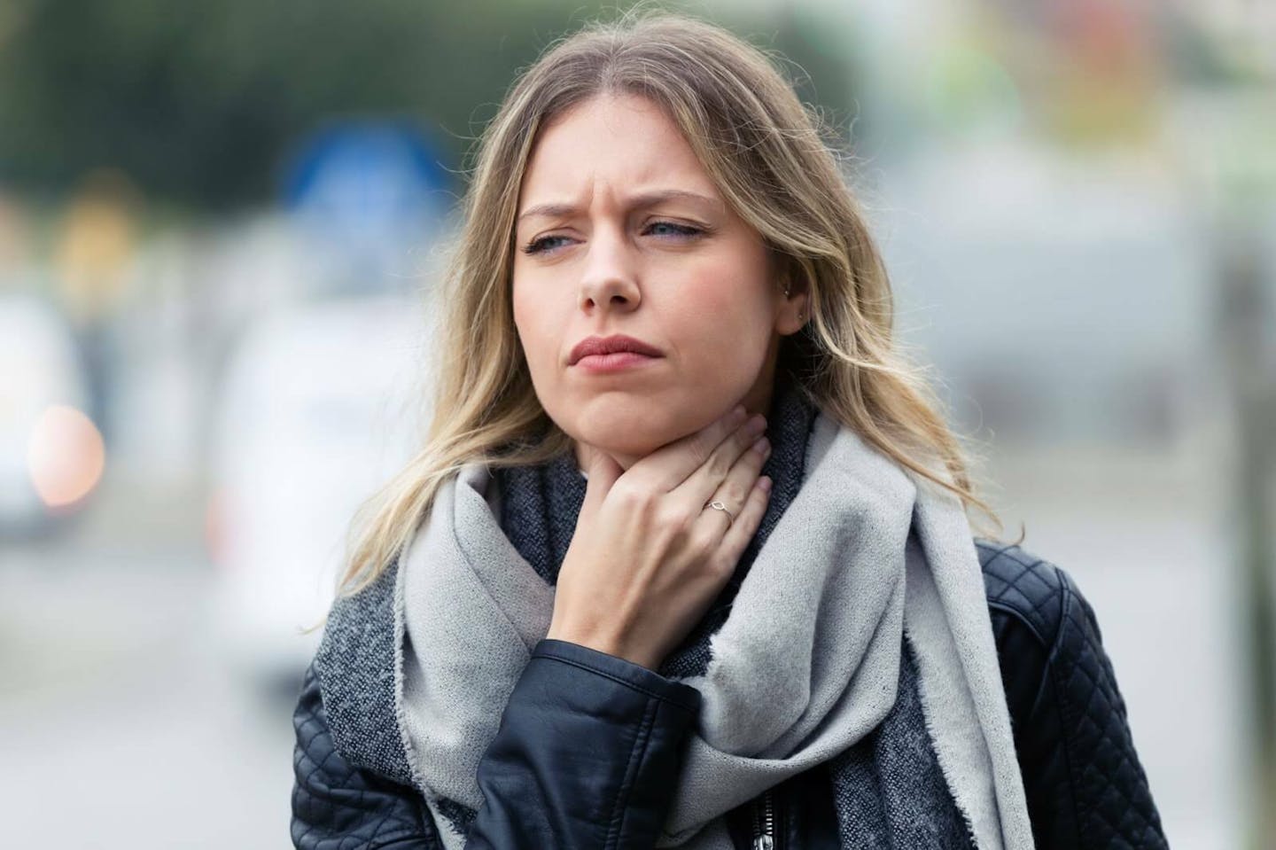 What are the Symptoms of Itchy Throat and the Treatment for Itchy Throat?