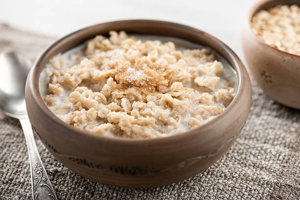 What is the Nutritional Value of Oatmeal Cooked and Is Oatmeal Cooked Healthy for You?