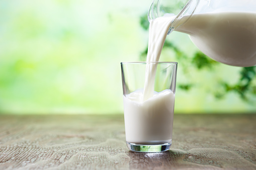 What is the Nutritional Value of One Glass Milk and Is One Glass Milk Healthy for You?