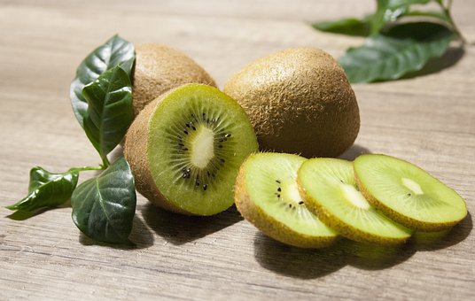 What is the Nutritional Value of Kiwi per 100g and Is Kiwi per 100g Healthy for You?