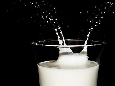 What is the Nutritional Value of Milk per 500 ml and Is Milk per 500 ml Healthy for You?