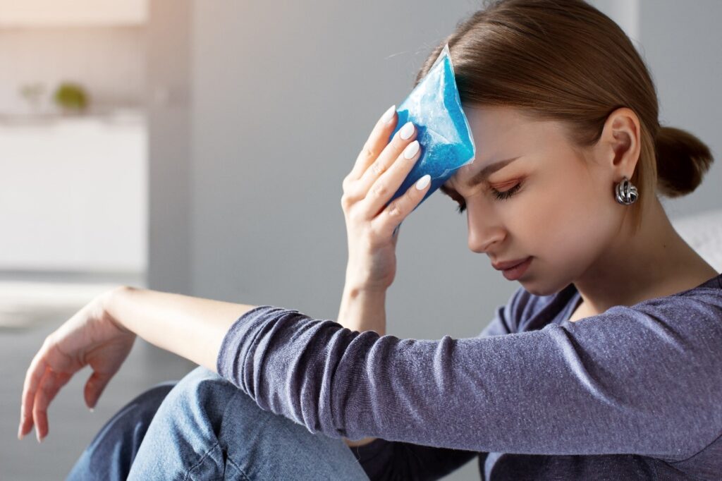 What are the Symptoms of Forehead Headache and the Treatment for Forehead Headache?